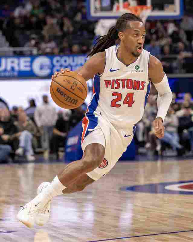 雪中送炭！詹金斯強攻得手 打破球隊得分荒穩住局勢