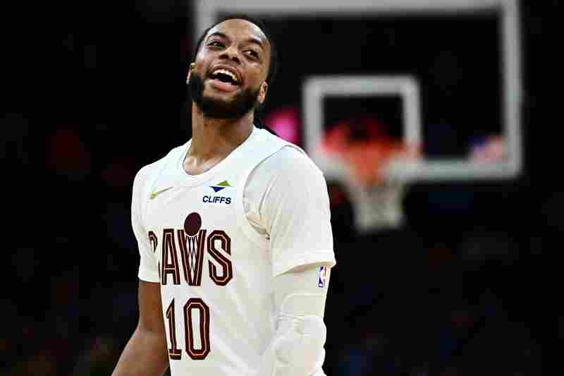 記者：加蘭進攻端帶來幫助 但防守端成了普理查德和布朗的活靶子