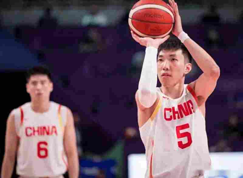 男籃半場潰敗韓國！程帥澎+三寧+2內死頂，三分12中1，防守太糟糕